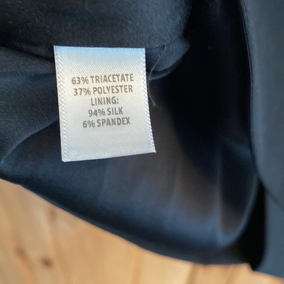 ST. John Black Skirt - Picture 4 of 4